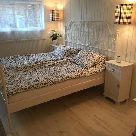 Room With Pentry, Separate Entrance, No Cardpayment 그라나 외부 사진