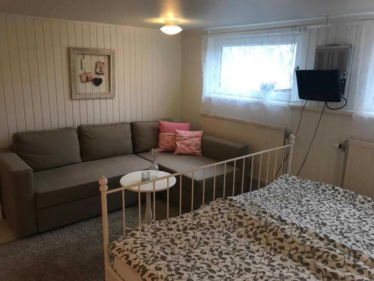 Room With Pentry, Separate Entrance, No Cardpayment 그라나 외부 사진